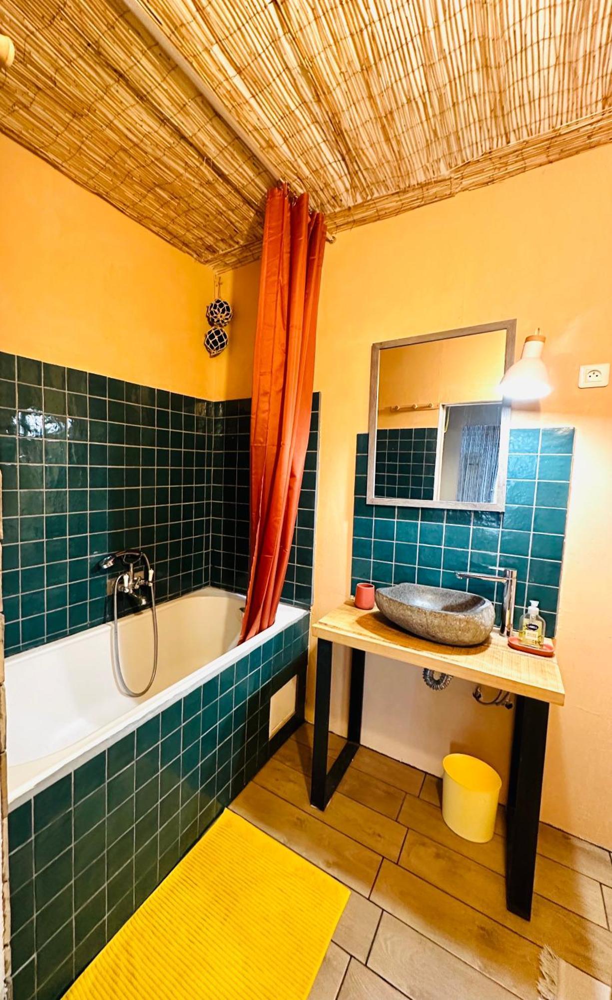 Cosy, Climatise, Au Coeur De Sete Lägenhet Exteriör bild